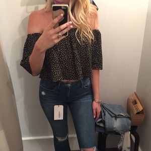 Black top with chocker